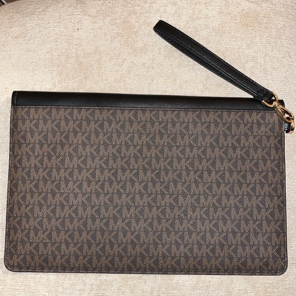 Michael Kors Leather Clutch Bag New - Picture 2 of 5
